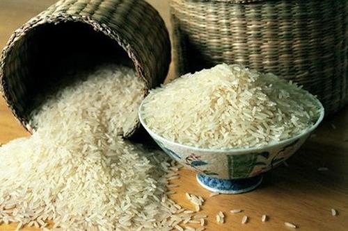 Hũ gạo đặt đúng chỗ, tài lộc đổ về nhà ào ào